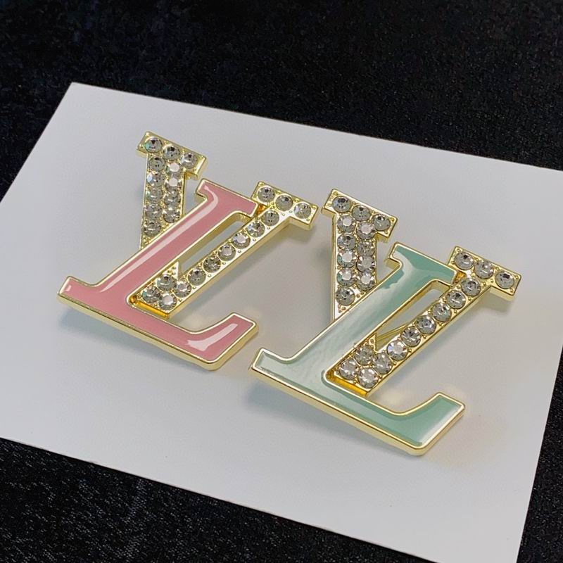 LV Brooch 06yxs03